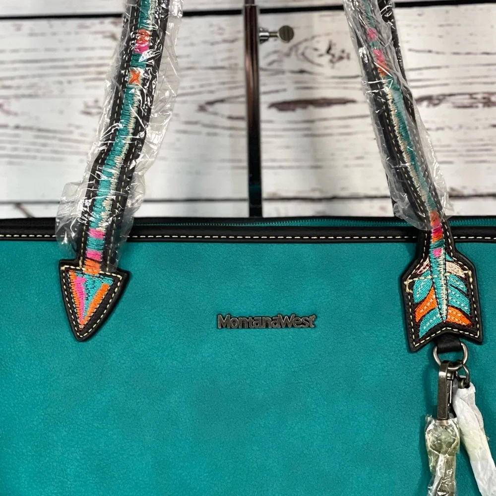 Montana West Concho Collection Concealed Carry Tote - Picture 6 of 8